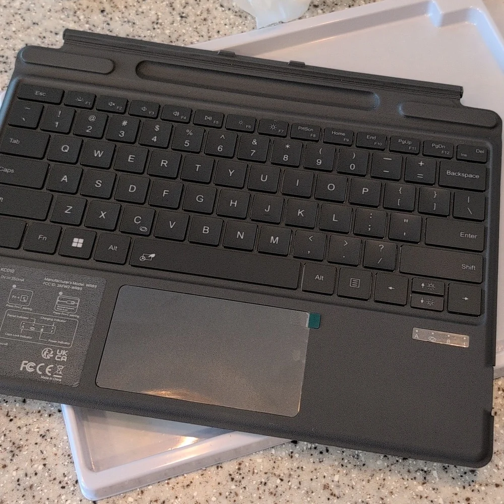 Omoton KC010 Surface Pro Keyboard And Cover